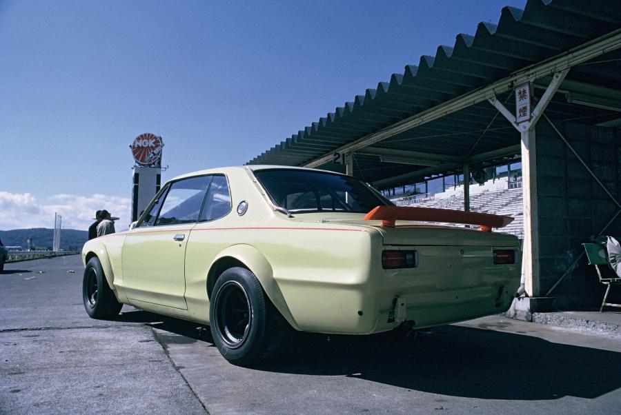  Nissan Skyline 2000 GT-R Racing 1971 года  (фото 5 из 10)